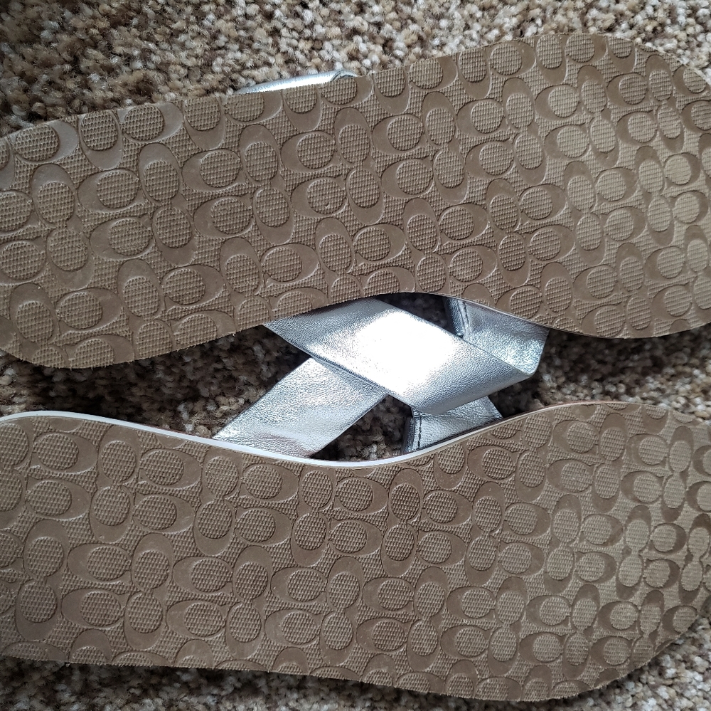 Sandal - Picture 4 of 4